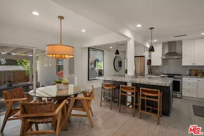 3056 N Buena Vista St, Burbank, CA 91504 - Photo 10