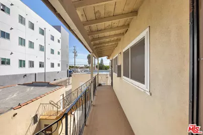 10613 S Inglewood Ave, Inglewood, CA 90304 - Photo 6