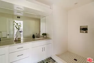 7229 Senalda Rd, Los Angeles, CA 90068 - Photo 18