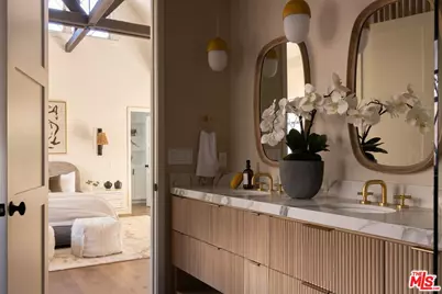 1635 N Genesee Ave, Los Angeles, CA 90046 - Photo 16