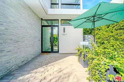 13311 W Magnolia Blvd, Sherman Oaks, CA 91423 - Photo 20