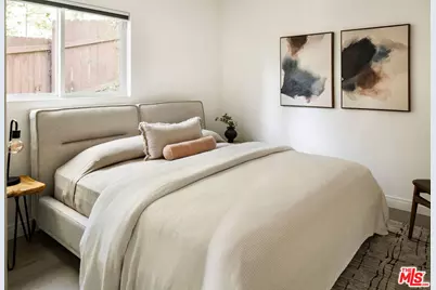 11202 Canton Dr, Studio City, CA 91604 - Photo 40