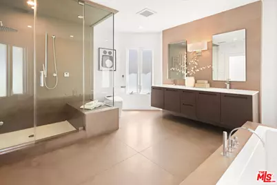 813 N Doheny Dr, Beverly Hills, CA 90210 - Photo 40