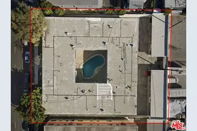 8750 Owensmouth Ave, Canoga Park, CA 91304 - Photo 14