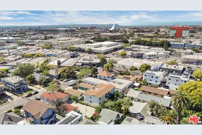 139 E 36th Pl, Los Angeles, CA 90011 - Photo 14