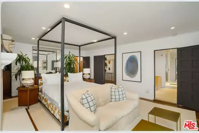 7939 Hillside Ave, Los Angeles, CA 90046 - Photo 12