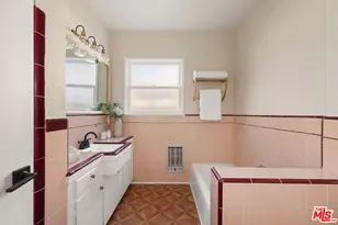 15016 Archwood St, Van Nuys, CA 91405 - Photo 10
