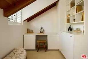 1030 N Kenter Ave, Los Angeles, CA 90049 - Photo 18