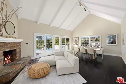 357 Crown Dr, Los Angeles, CA 90049 - Photo 4
