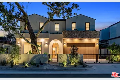 11746 Blix St, Valley Village, CA 91607 - Photo 2