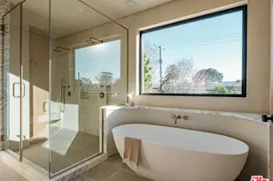 11746 Blix St, Valley Village, CA 91607 - Photo 36