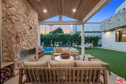11746 Blix St, Valley Village, CA 91607 - Photo 24