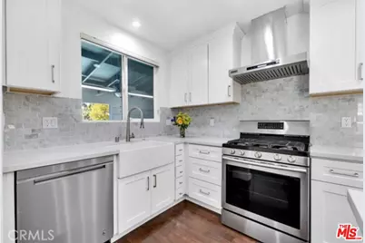 119 S Hobart Blvd, Los Angeles, CA 90004 - Photo 16