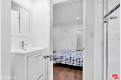 119 S Hobart Blvd, Los Angeles, CA 90004 - Photo 34