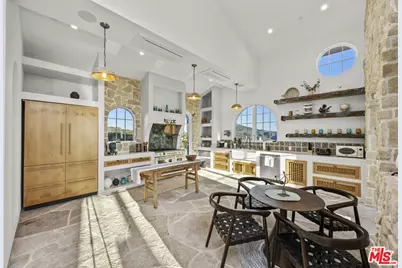 33239 Mulholland Hwy, Malibu, CA 90265 - Photo 8