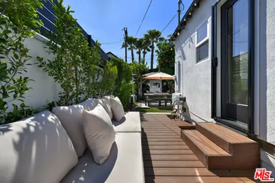 14418 Collins St, Sherman Oaks, CA 91401 - Photo 48