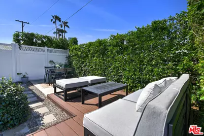 14418 Collins St, Sherman Oaks, CA 91401 - Photo 6