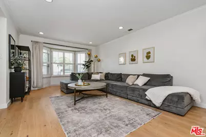 14418 Collins St, Sherman Oaks, CA 91401 - Photo 12