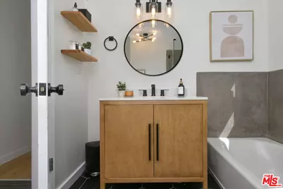 14418 Collins St, Sherman Oaks, CA 91401 - Photo 26