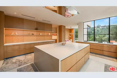 11531 Orum Rd, Los Angeles, CA 90049 - Photo 8