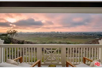 7583 Shore Cliff Dr, Los Angeles, CA 90045 - Photo 2