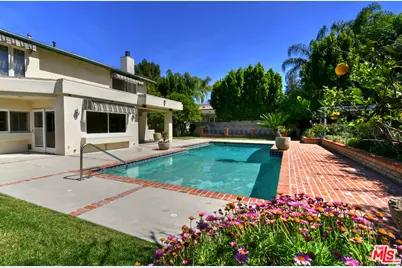 17616 Corinthian Dr, Encino, CA 91316 - Photo 30