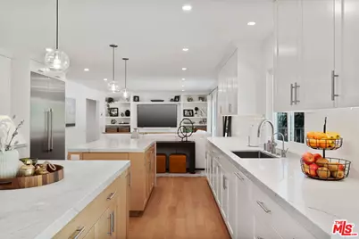 411 Meadowview Dr, La Canada Flintridge, CA 91011 - Photo 14
