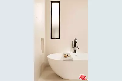 157 S Lucerne Blvd, Los Angeles, CA 90004 - Photo 28