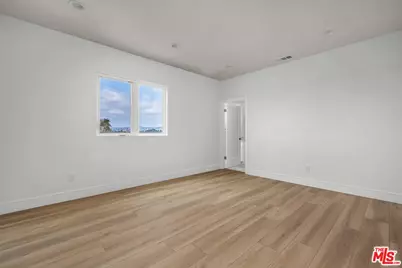 4701 Saturn St, Los Angeles, CA 90019 - Photo 8