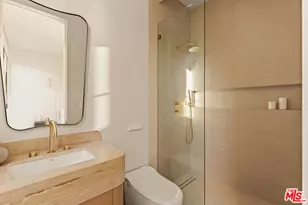 22821 Collins St, Woodland Hills, CA 91367 - Photo 34