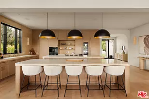 22821 Collins St, Woodland Hills, CA 91367 - Photo 8