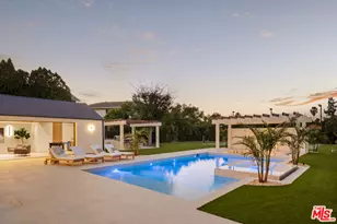 22821 Collins St, Woodland Hills, CA 91367 - Photo 52