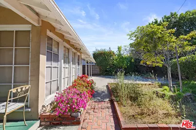 2861 Dunleer Pl, Los Angeles, CA 90064 - Photo 8