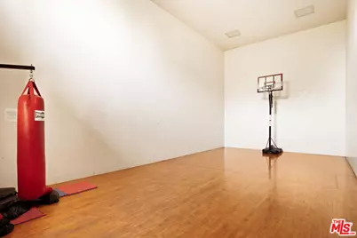 1942 Grace Ave #118, Los Angeles, CA 90068 - Photo 28