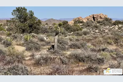 900 Parsons Ranch Rd, Pioneertown, CA 92268 - Photo 10