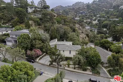 2250 Betty Ln, Beverly Hills, CA 90210 - Photo 1