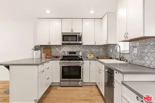 2320 S Bentley Ave, Los Angeles, CA 90064 - Photo 18