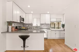 2320 S Bentley Ave, Los Angeles, CA 90064 - Photo 22