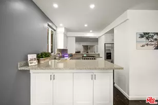 9827 Yoakum Dr, Beverly Hills, CA 90210 - Photo 26