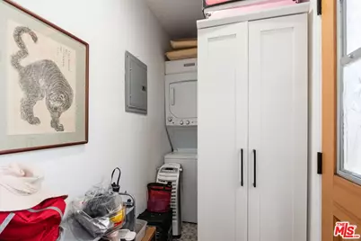 5846 Willoughby Ave, Los Angeles, CA 90038 - Photo 12