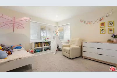 18931 Kinbrace St, Porter Ranch, CA 91326 - Photo 22