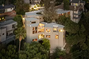 5677 Spreading Oak Dr, Los Angeles, CA 90068 - Photo 28