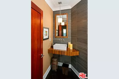 5677 Spreading Oak Dr, Los Angeles, CA 90068 - Photo 12