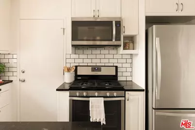 3641 Kalsman Dr #4, Los Angeles, CA 90016 - Photo 8