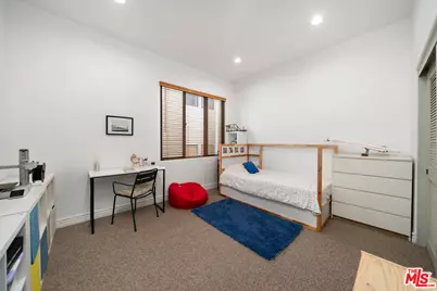 10913 Whipple St #205, Toluca Lake, CA 91602 - Photo 16