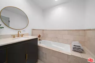 10913 Whipple St, Toluca Lake, CA 91602 - Photo 22