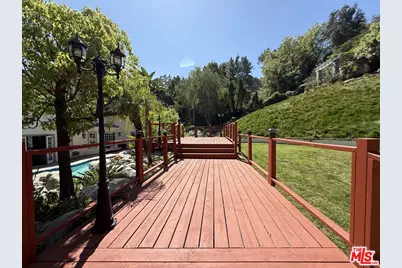 14132 Beresford Rd, Beverly Hills, CA 90210 - Photo 10