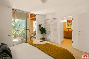 656 Angelus Pl, Venice, CA 90291 - Photo 24