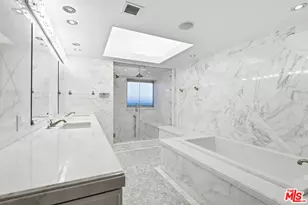 13700 Marina Pointe Dr, Marina del Rey, CA 90292 - Photo 28