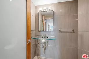 13700 Marina Pointe Dr, Marina del Rey, CA 90292 - Photo 40